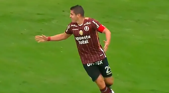 Gol de Aldo Corzo para el 1-0 de Universitario ante Ayacucho FC.